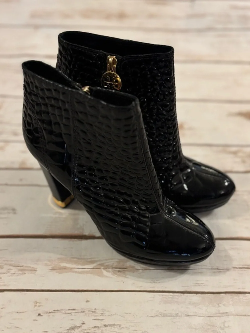 Tory Burch Leigh croc-embossed patent leather ankle boots gold-tone hardware